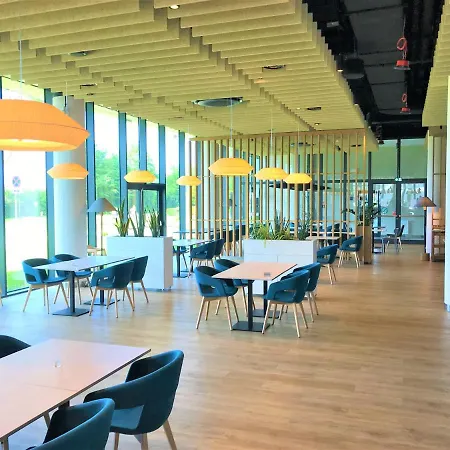 6 Pietro Seaside Колобжег