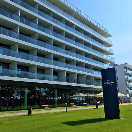 6 Pietro Seaside Апартаменты *